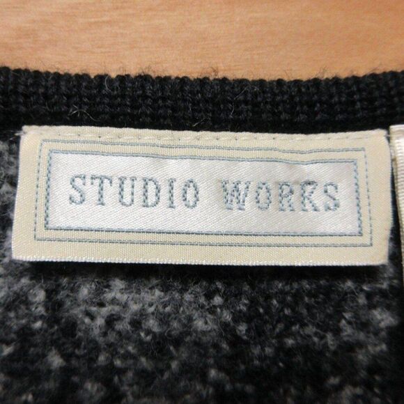 STUDIO WORKS Gray White Wool Vest Jacket Womens Sz M Floral Paisley Full Zip Up - Picture 4 of 9